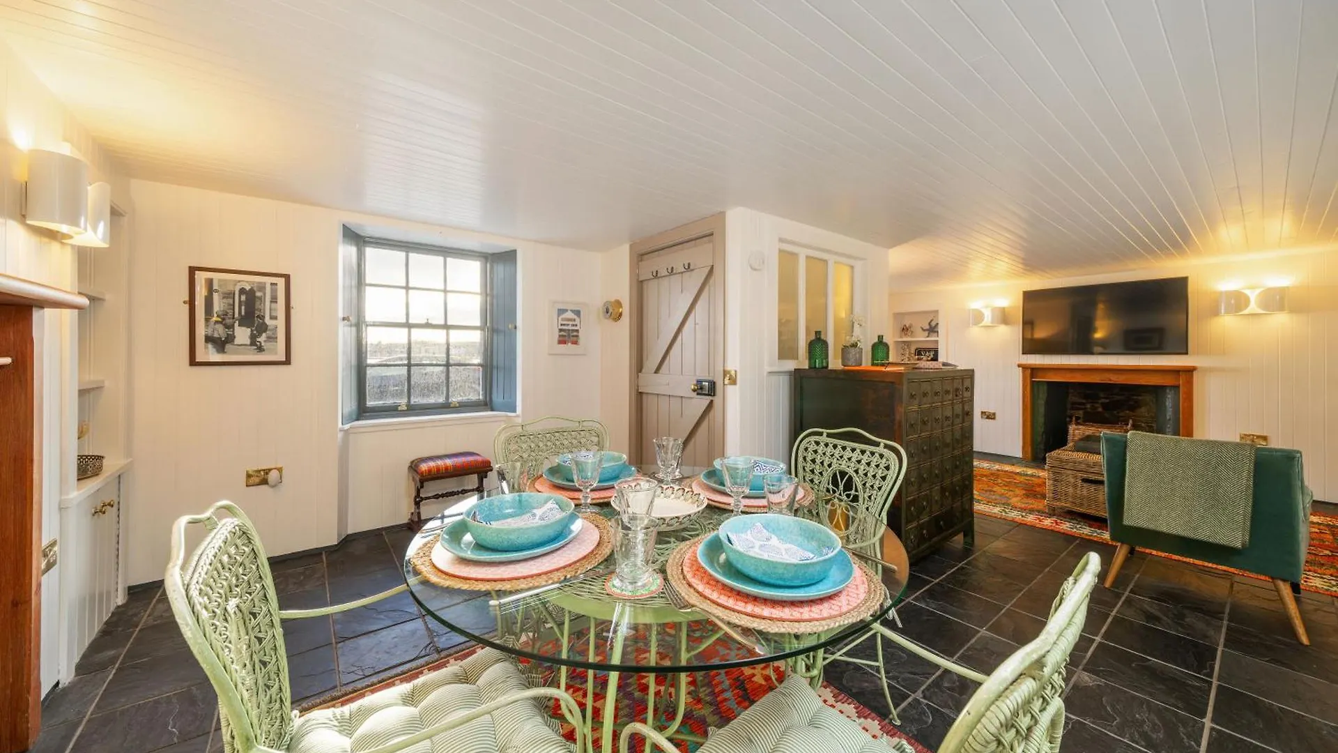 Barometer Cottage Broughty Ferry 0*,